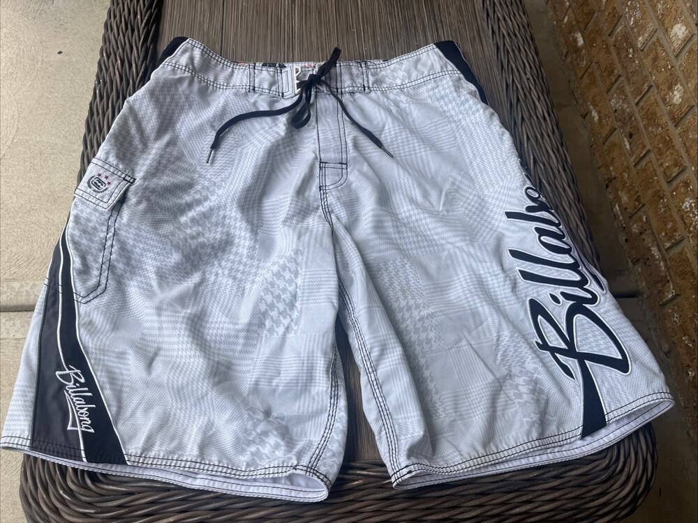 VTG Billabong Y2K Board Shorts Trunks Sz 34 White/Gray/Plaid